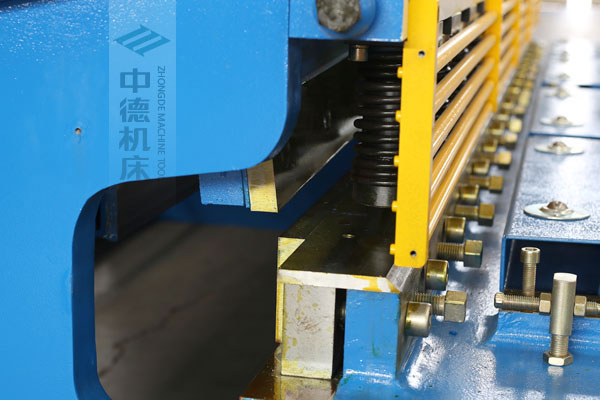 ZDSK-1632選用上海優質刀片，使用壽命更長.jpg